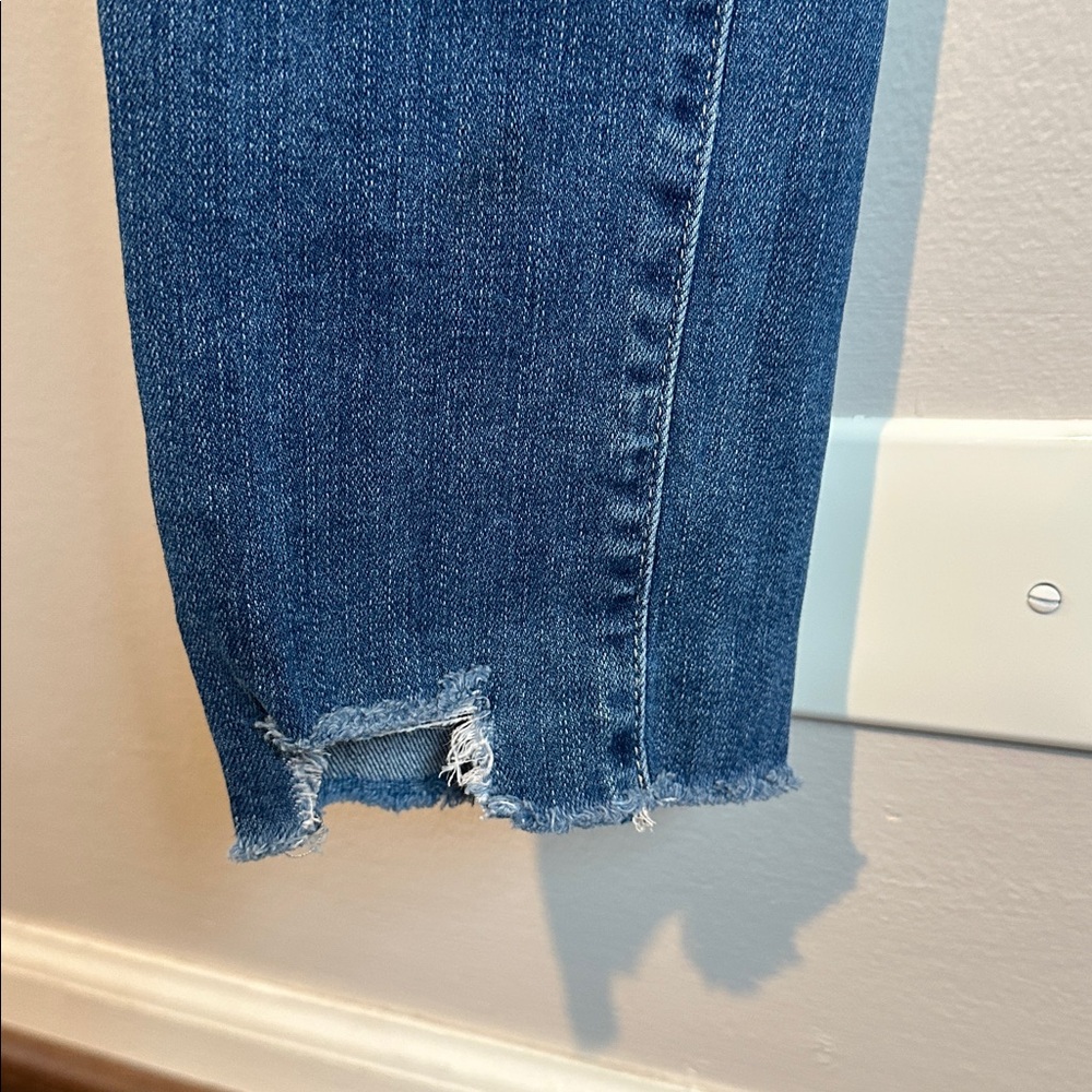 Paige Skyline Ankle Peg Jean - Picture 5 of 9